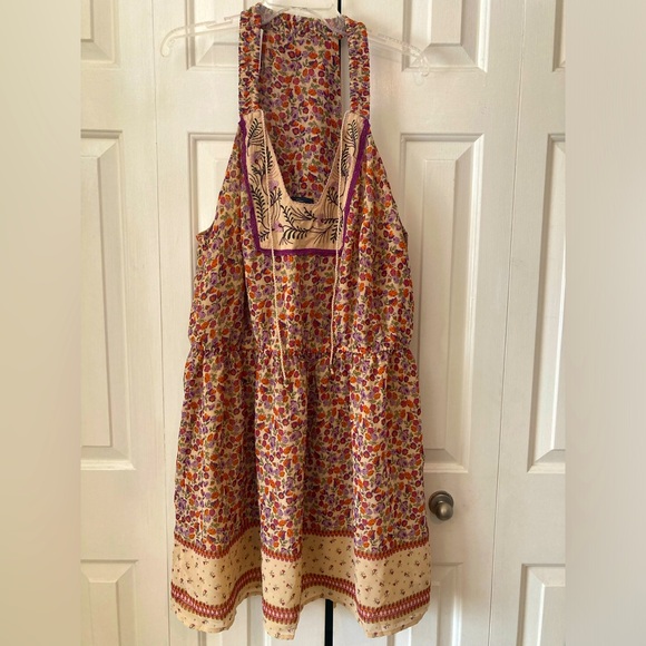 NWOT-Jessica Simpson Boho-Chic
Tamara Mini Dress in Tannin Floral Print–Size 1X - Picture 7 of 15